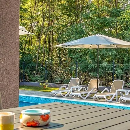 2 Bedroom Awesome In Apartman *