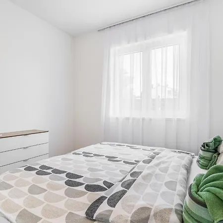 דירה 2 Bedroom Awesome In