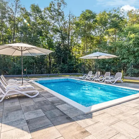 דירה 2 Bedroom Awesome In *