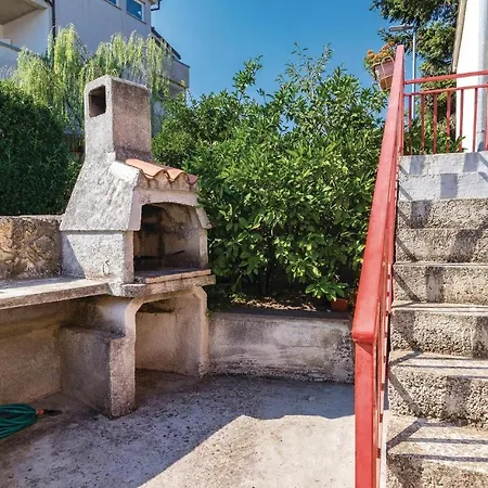 2 Bedroom Awesome In *