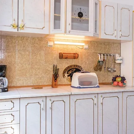 2 Bedroom Awesome In