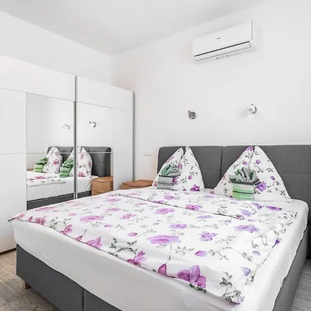 2 Bedroom Awesome In *